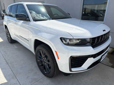 2026 Jeep Grand Cherokee, $54905. Photo 1