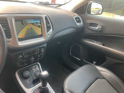 2019 Jeep Compass, $17990. Photo 8