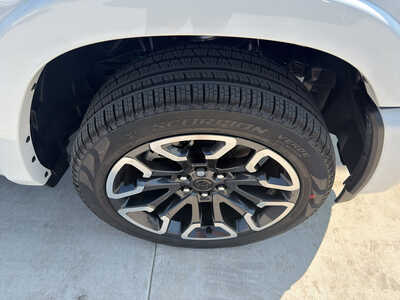 2026 RAM 1500 Crew Cab, $89810. Photo 9