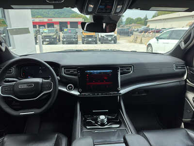 2024 Jeep Wagoneer, $46950. Photo 9