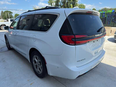 2022 Chrysler Pacifica, $26950. Photo 4