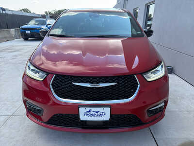 2026 Chrysler Pacifica, $34850. Photo 2