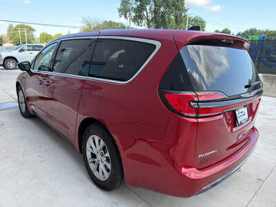 2026 Chrysler Pacifica, $34850. Photo 4
