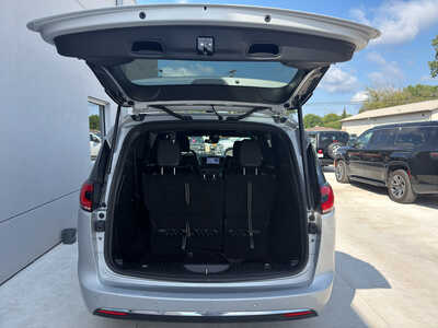 2026 Chrysler Pacifica, $35250. Photo 8