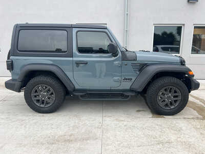 2024 Jeep Wrangler, $33850. Photo 2