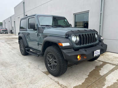 2024 Jeep Wrangler, $33850. Photo 1