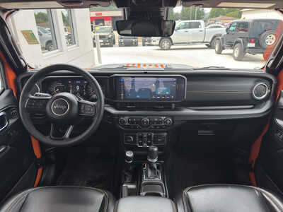 2025 Jeep Gladiator, $42850. Photo 8
