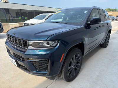 2026 Jeep Grand Cherokee, $48630. Photo 3