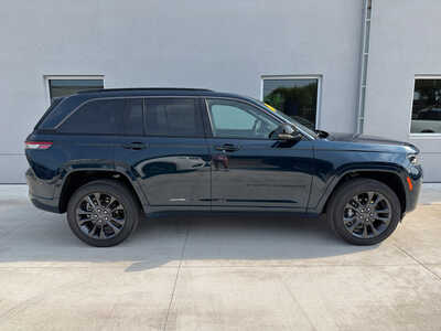 2026 Jeep Grand Cherokee, $48630. Photo 7
