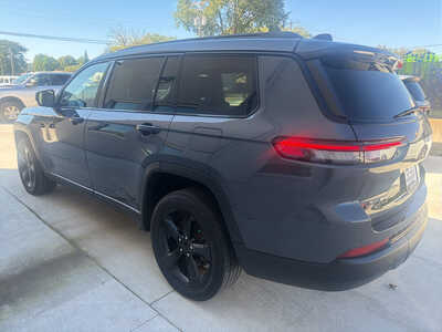 2022 Jeep Grand Cherokee L, $27200. Photo 3