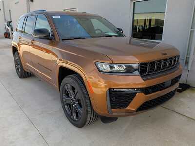 2027 Jeep Grand Cherokee, $52865. Photo 1