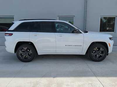 2027 Jeep Grand Cherokee, $52270. Photo 2