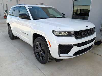 2027 Jeep Grand Cherokee, $52270. Photo 1
