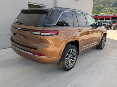 2027 Jeep Grand Cherokee, $60215. Photo 3