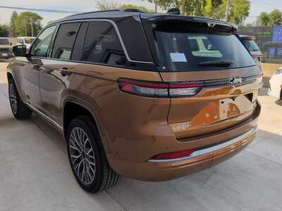 2027 Jeep Grand Cherokee, $60215. Photo 4