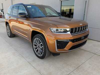 2027 Jeep Grand Cherokee, $60215. Photo 1