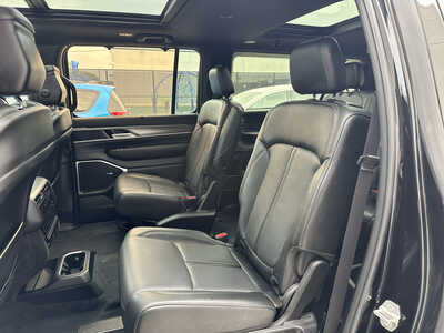 2025 Jeep Wagoneer, $57250. Photo 10