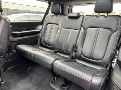 2025 Jeep Wagoneer, $57250. Photo 11