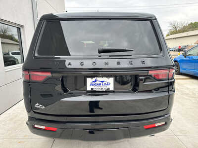 2025 Jeep Wagoneer, $57250. Photo 5