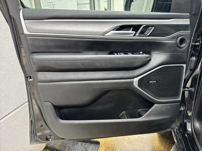 2025 Jeep Wagoneer, $57250. Photo 9