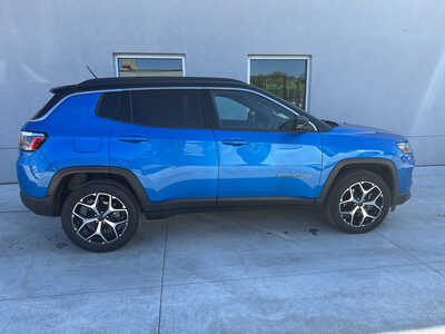 2025 Jeep Compass, $24300. Photo 8