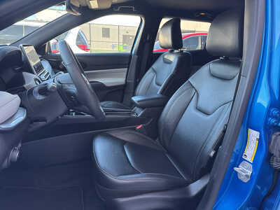 2025 Jeep Compass, $24300. Photo 9