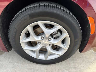 2019 Chrysler Pacifica, $16990. Photo 8