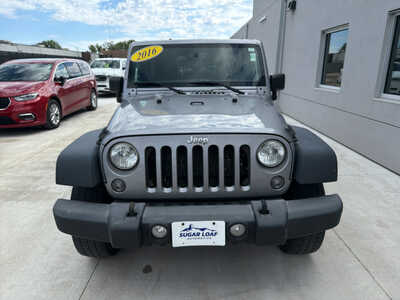 2016 Jeep Wrangler Unlimited, $13600. Photo 2