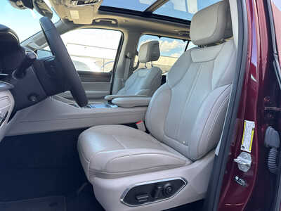 2023 Jeep Wagoneer, $50600. Photo 9