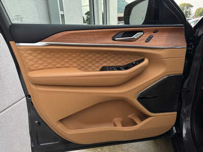2025 Jeep Grand Cherokee, $49990. Photo 10
