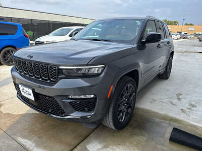 2025 Jeep Grand Cherokee, $49990. Photo 3