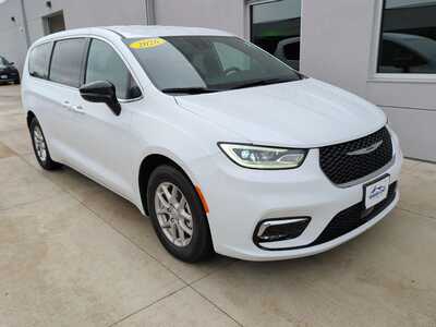 2026 Chrysler Pacifica, $30600. Photo 1