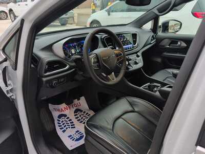 2026 Chrysler Pacifica, $32850. Photo 4