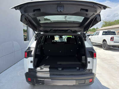 2026 Jeep Cherokee, $34220. Photo 6