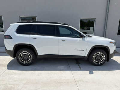 2026 Jeep Cherokee, $34220. Photo 8