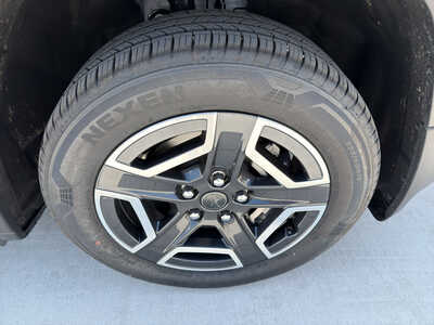 2026 Jeep Cherokee, $34220. Photo 9
