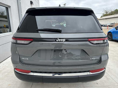 2027 Jeep Grand Cherokee, $47810. Photo 5