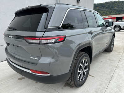 2027 Jeep Grand Cherokee, $47810. Photo 6