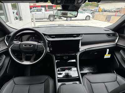 2027 Jeep Grand Cherokee L, $58535. Photo 9