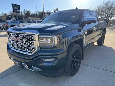 2017 GMC 1500 Crew Cab, $24700. Photo 4