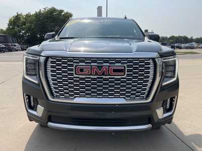 2021 GMC Yukon, $56750. Photo 3