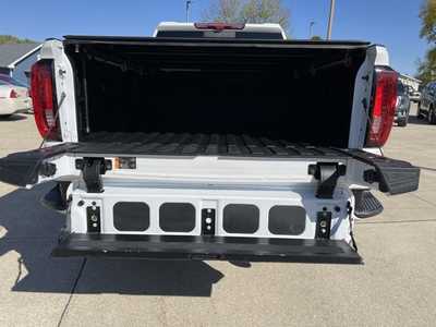 2023 GMC 3500 Crew Cab, $68000. Photo 9