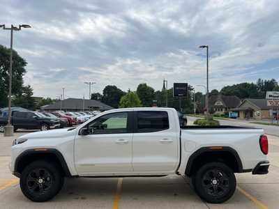 2024 GMC Canyon Crew Cab, $39000. Photo 5