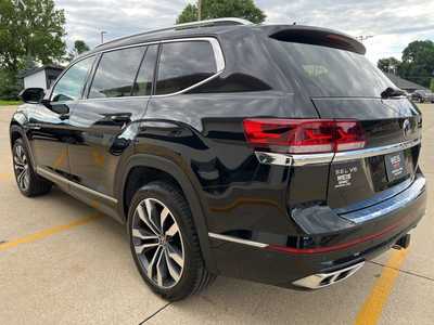 2023 Volkswagen Atlas, $38500. Photo 6