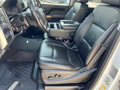 2019 Chevrolet 3500 Crew Cab, $42500. Photo 12