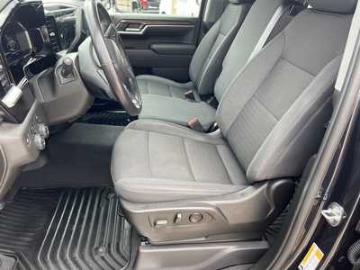 2022 Chevrolet 1500 Crew Cab, $36800. Photo 11