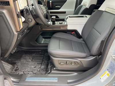 2025 GMC Hummer EV, $107920. Photo 11