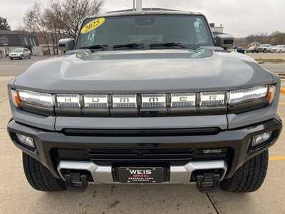 2025 GMC Hummer EV, $107920. Photo 3