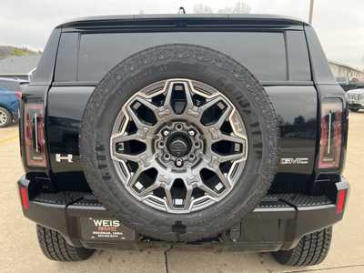 2025 GMC Hummer EV, $107790. Photo 7