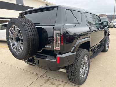 2025 GMC Hummer EV, $107790. Photo 8